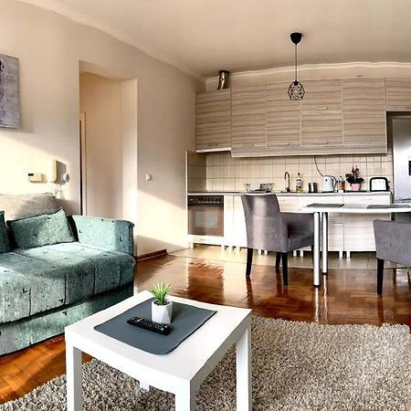 Sunkissed Apartment Beograd Bagian luar foto